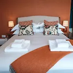 32a Maison Dieu - Richmond